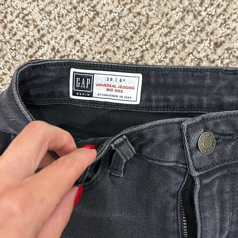 GAP Mid Rise Jeggings - Picture 2 of 2